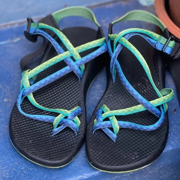 Chaco shoes - Picture 2 of 4